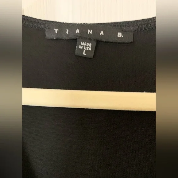 NWT Trina B Black V-Neck Sleeveless Wrap Wide-Leg Jumpsuit Size L Minimalist - Picture 5 of 8